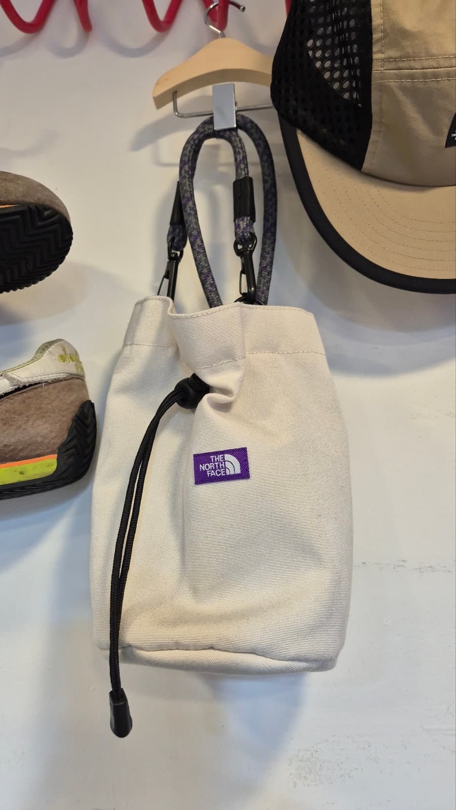 THE NORTH FACE 퍼플 크로스백(정품)